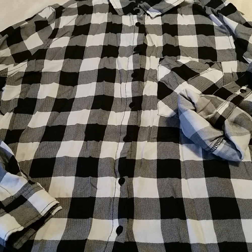 Polly & Esther plaid button down - Picture 3 of 6